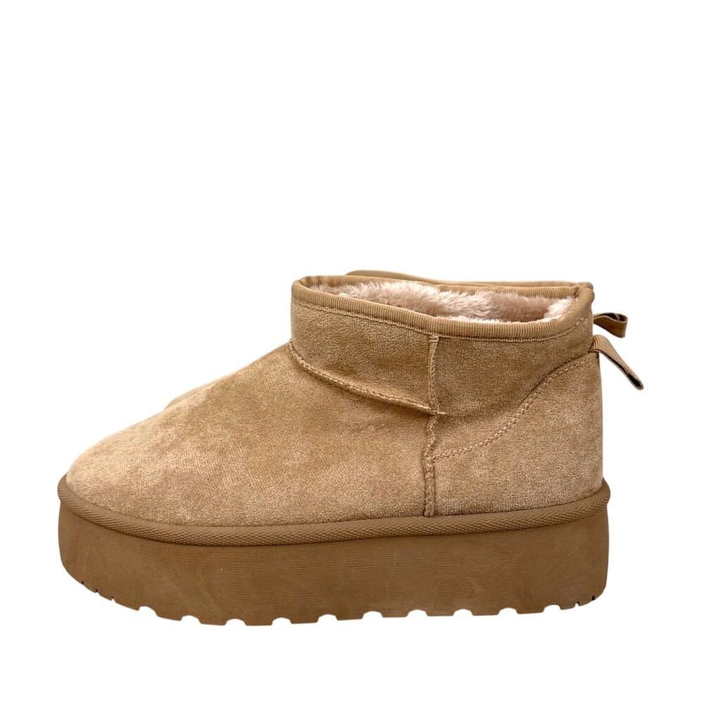Olivia & Kate Womens 9.5 Tan Fur Lined Platform Boots Cozy Casual NEW